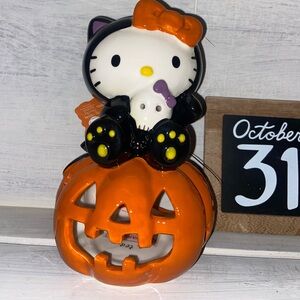 Hello Kitty candle holder